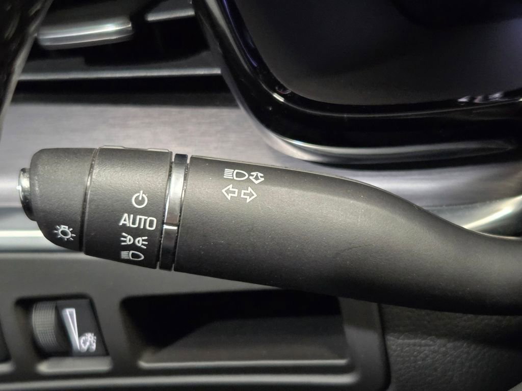 Used 2018 Cadillac XT5 Luxury image 20