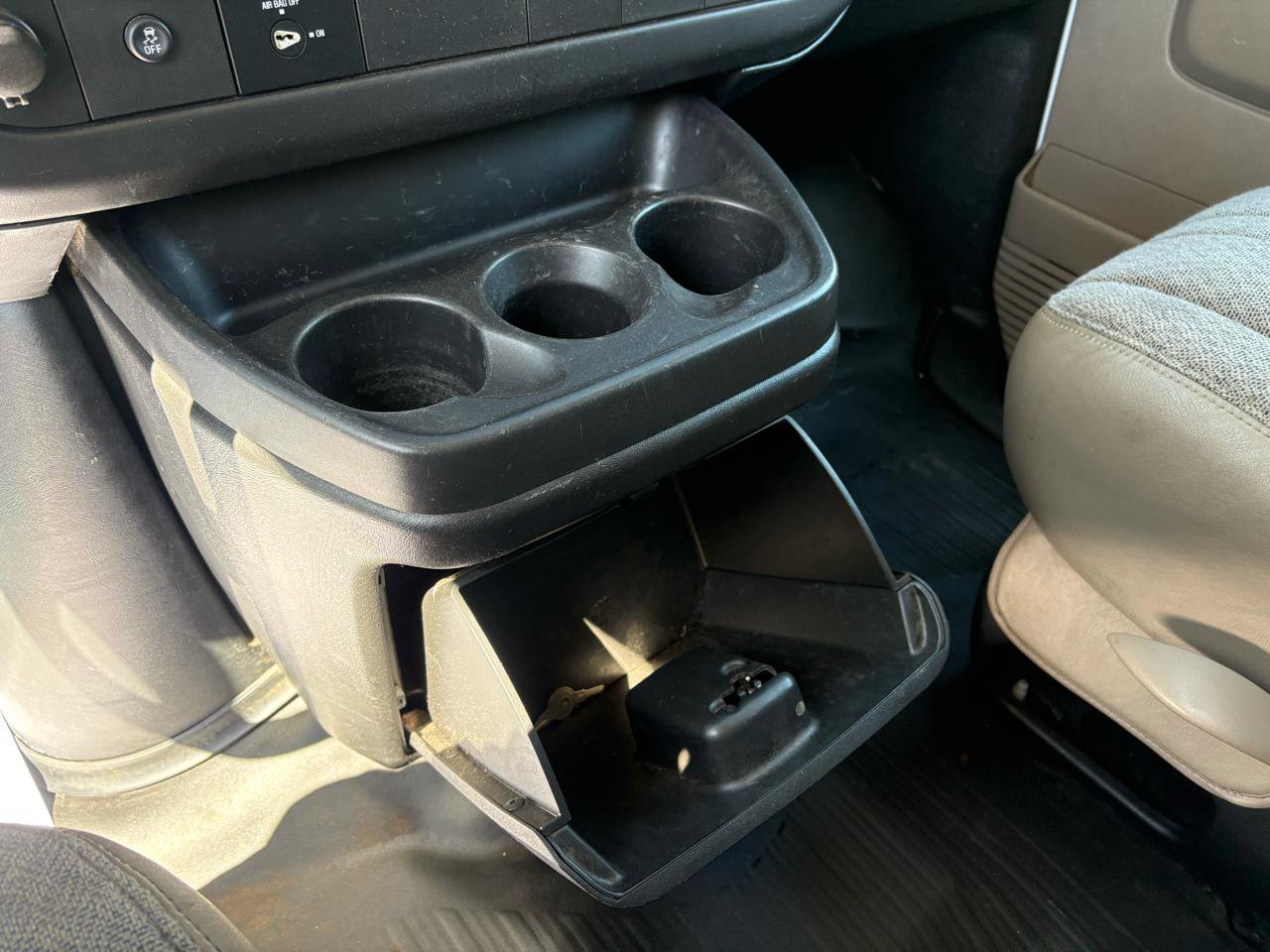 Used 2014 GMC Savana 2500 image 18