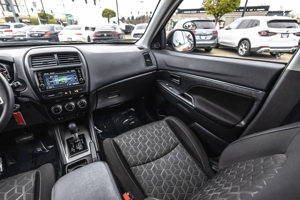 Used 2023 Mitsubishi Outlander Sport ES AWD/4WD image 22