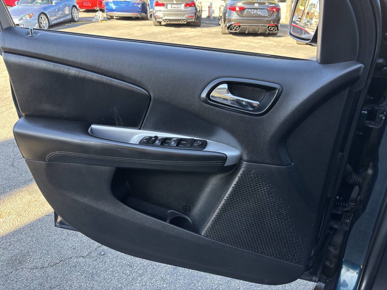 Used 2014 Dodge Journey SXT w/ Flexible Seating Group image 15