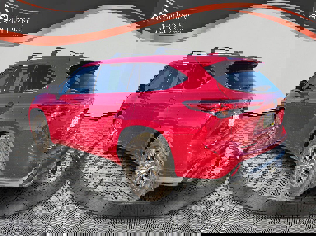 Used 2022 Toyota Highlander XLE image 7