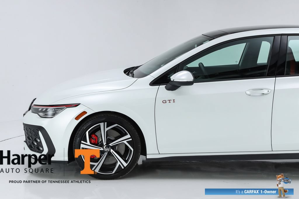 Used 2025 Volkswagen GTI SE FWD image 3