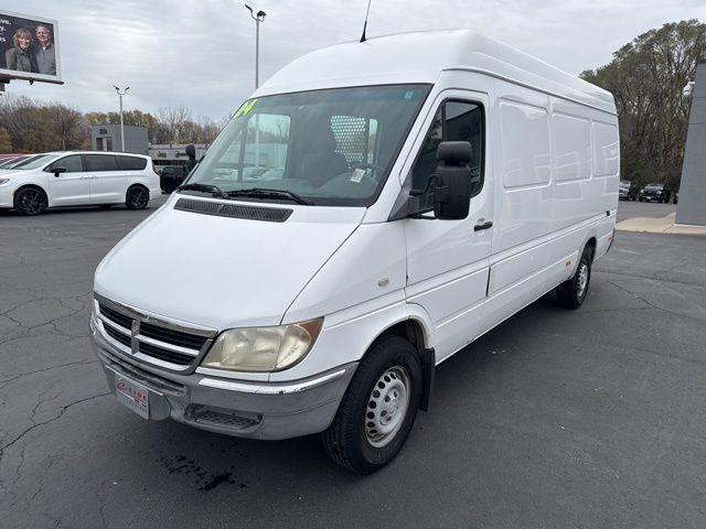 Used 2004 Dodge Sprinter 2500 w/ PWR Convenience Group image 4