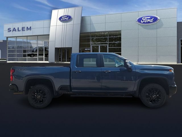 Used 2025 Chevrolet Silverado 2500 Custom w/ Custom Convenience Package AWD/4WD image 2