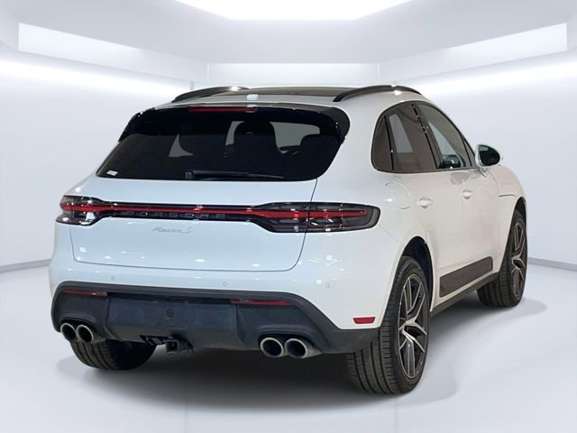 Certified 2025 Porsche Macan S AWD/4WD image 3