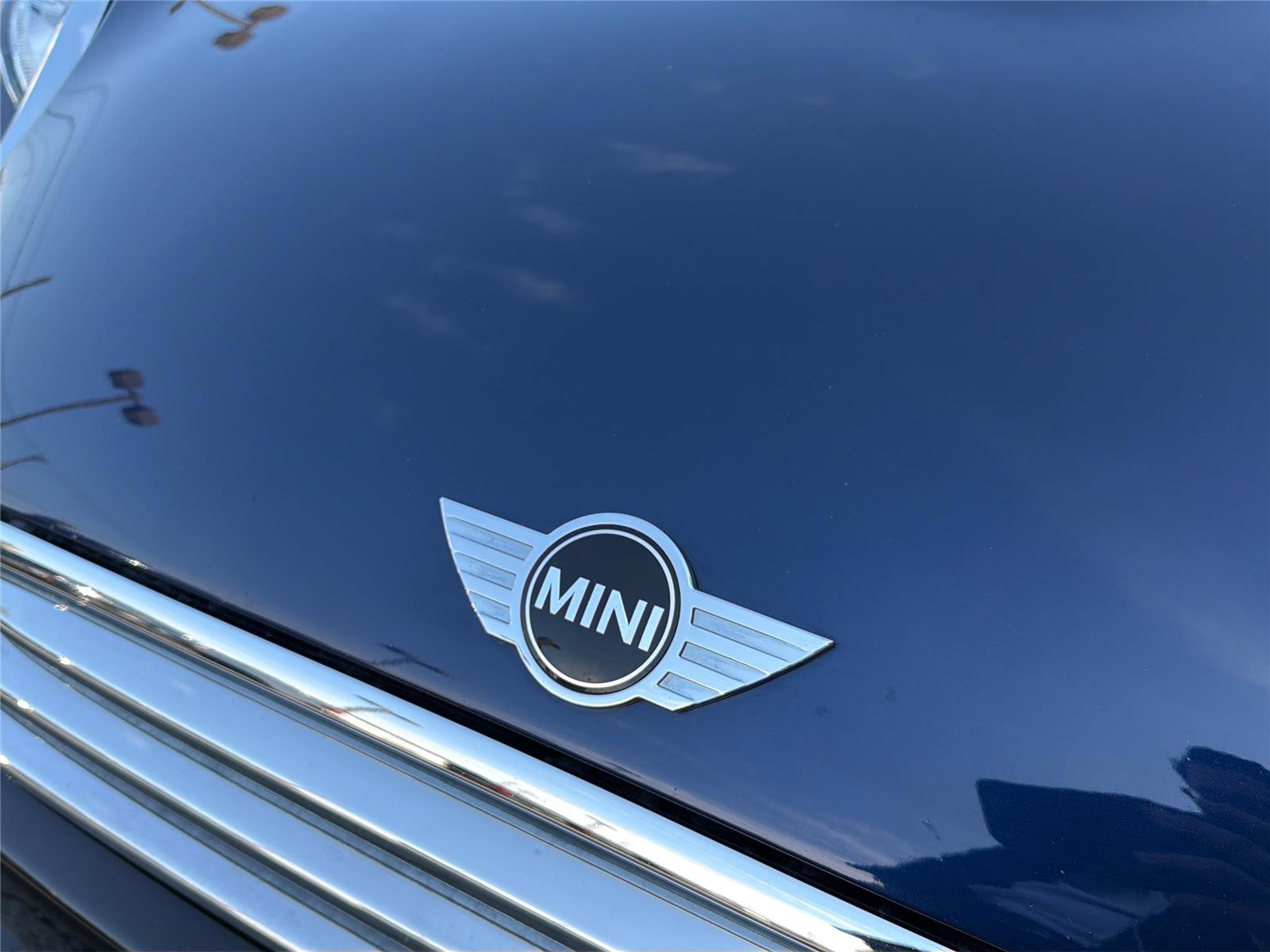 Used 2018 MINI Cooper 2-Door Hardtop image 9