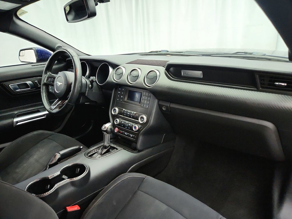 Used 2019 Ford Mustang Coupe RWD image 23