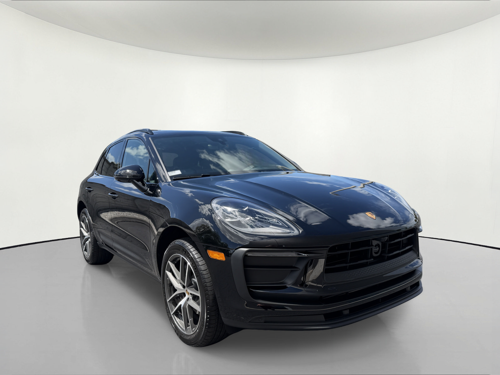 New 2026 Porsche Macan AWD/4WD image 6