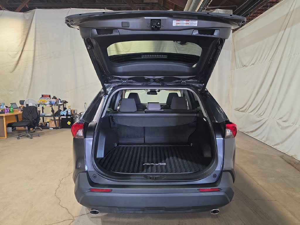 Used 2025 Toyota RAV4 XLE w/ Convenience Package AWD/4WD image 21