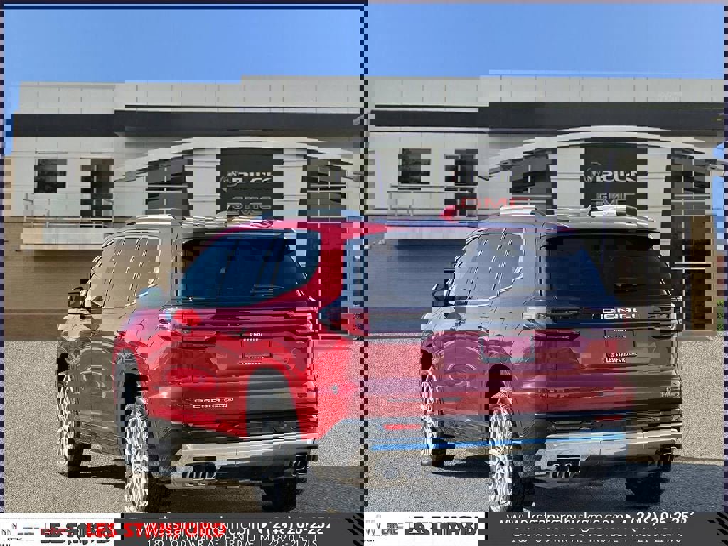 Used 2024 GMC Acadia Denali image 4