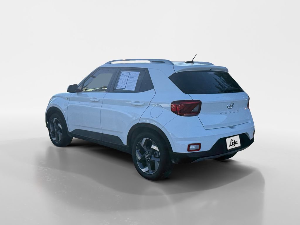 Used 2024 Hyundai Venue SEL FWD image 6