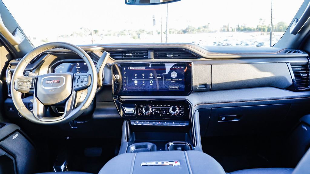 Used 2025 GMC Sierra 2500 AT4 image 15