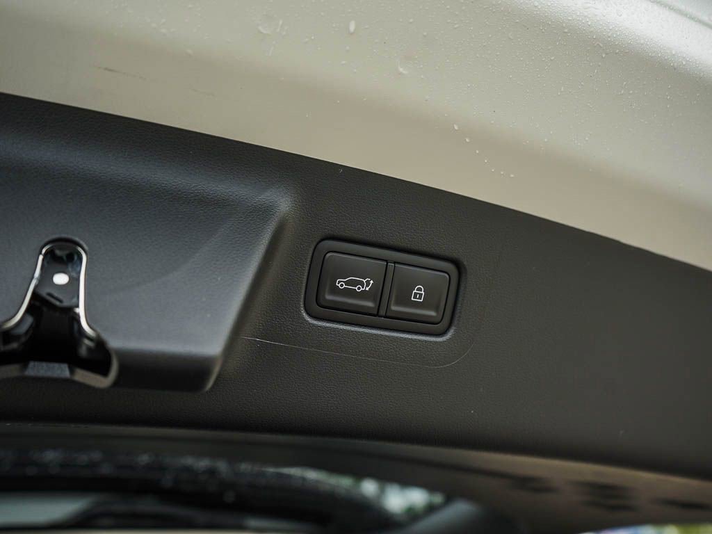 New 2026 Hyundai Santa Fe SE image 9