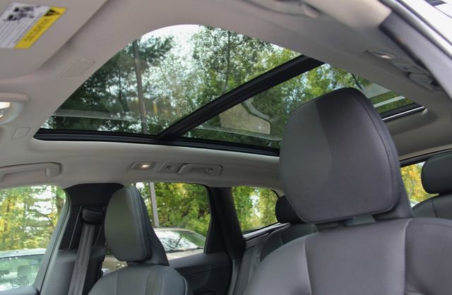 Used 2023 Volvo XC60 B5 Plus w/ Protection Package Premier image 14