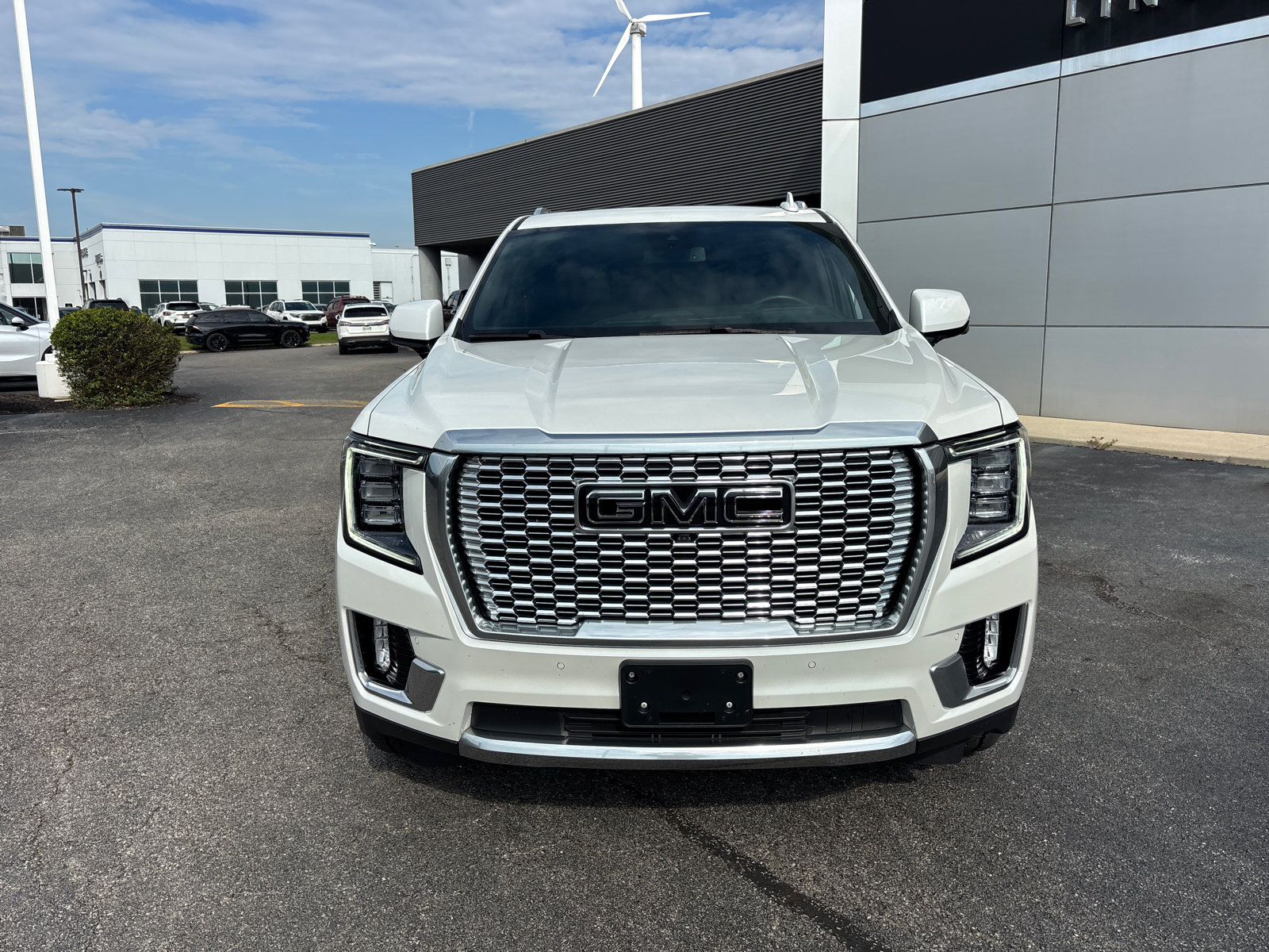 Used 2023 GMC Yukon Denali w/ Max Trailering Package AWD/4WD image 2