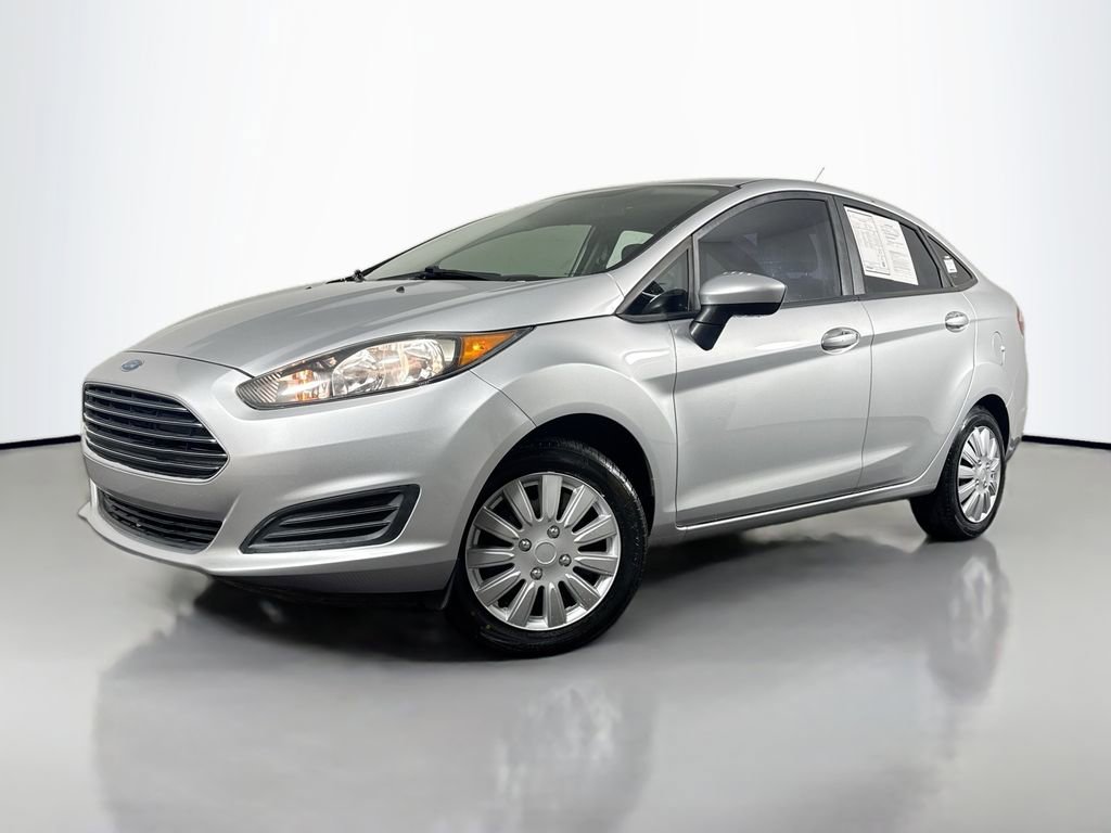 Used 2015 Ford Fiesta S image 1