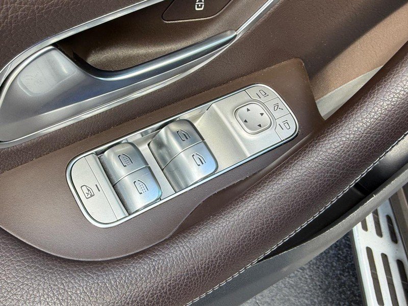 Used 2020 Mercedes-Benz GLS 450 4MATIC image 18