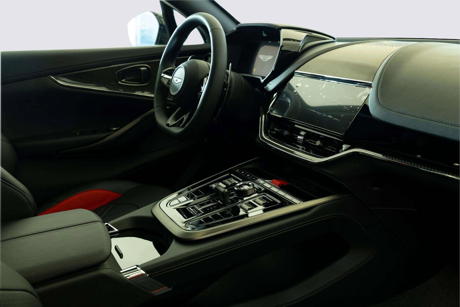 New 2026 Aston Martin DBX S image 38