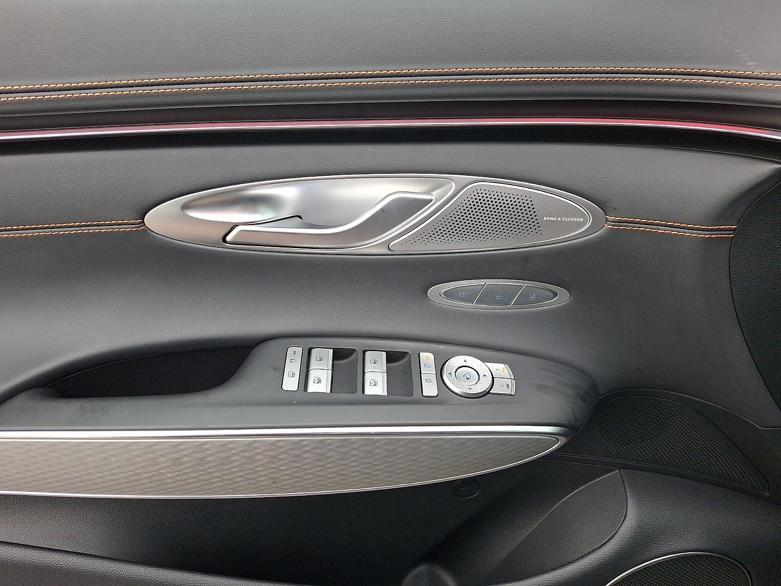 Certified 2026 Genesis GV70 2.5T Sport Prestige AWD/4WD image 12