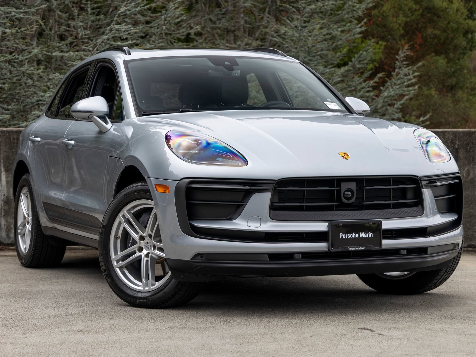 Certified 2026 Porsche Macan AWD/4WD image 6
