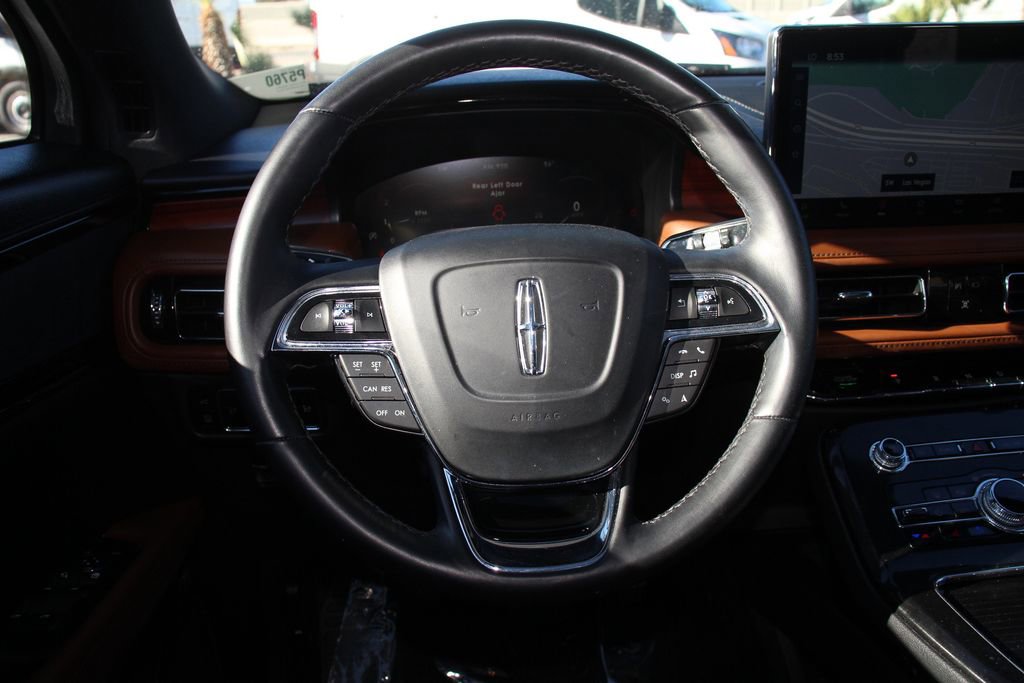 Used 2023 Lincoln Nautilus Reserve w/ Monochromatic Package image 11