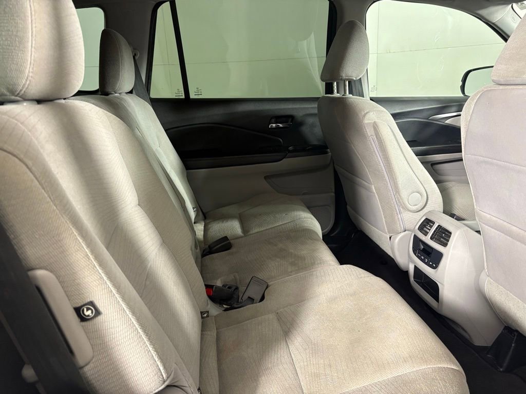 Used 2017 Honda Pilot EX image 16