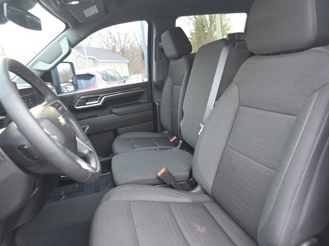 Used 2024 Chevrolet Silverado 3500 LT w/ Convenience Package image 10