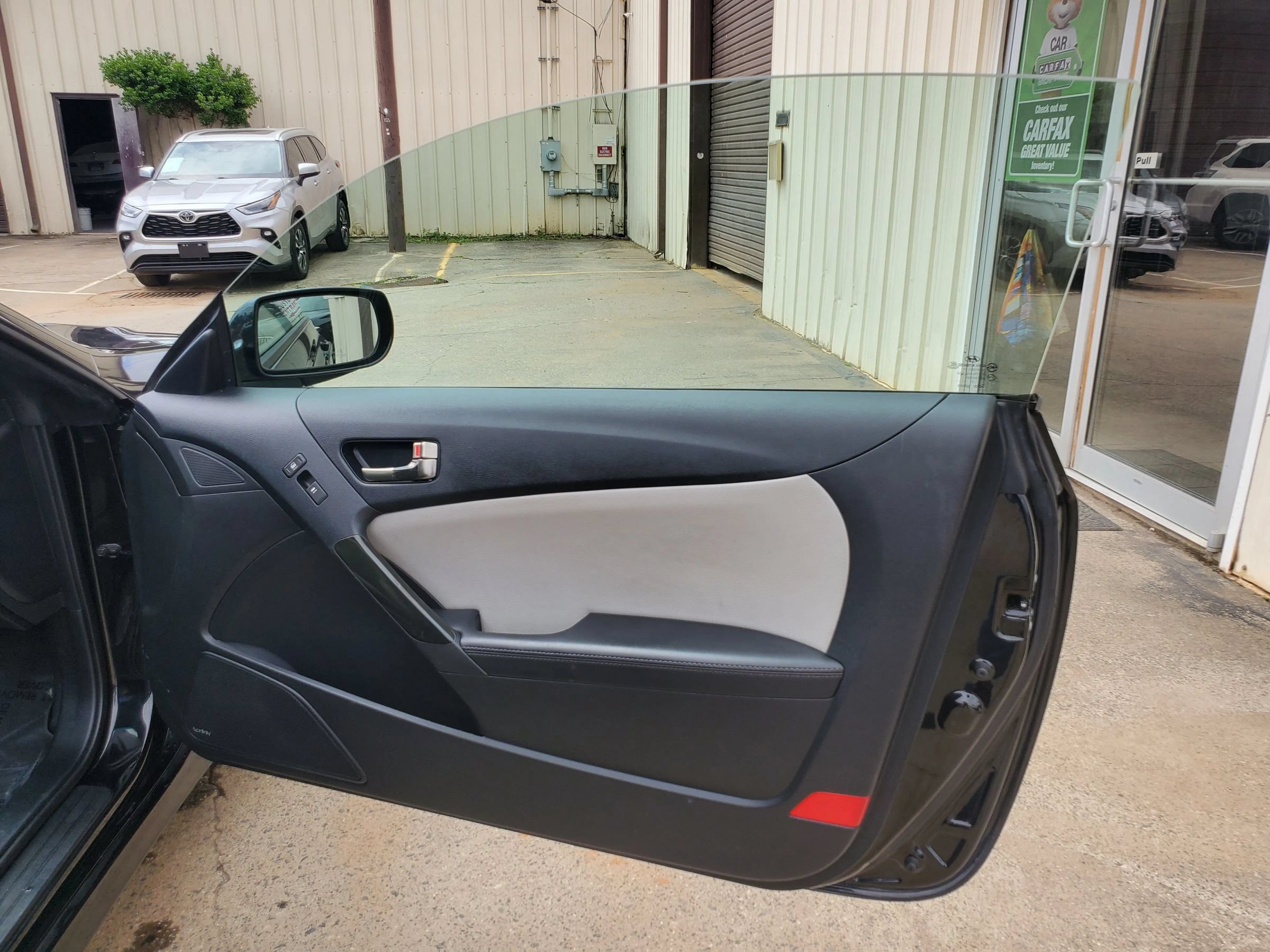Used 2014 Hyundai Genesis 2.0T RWD image 19