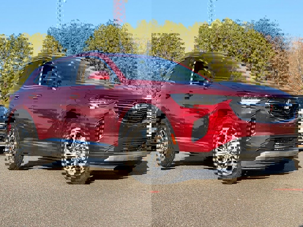 Used 2023 Buick Envision Essence image 2