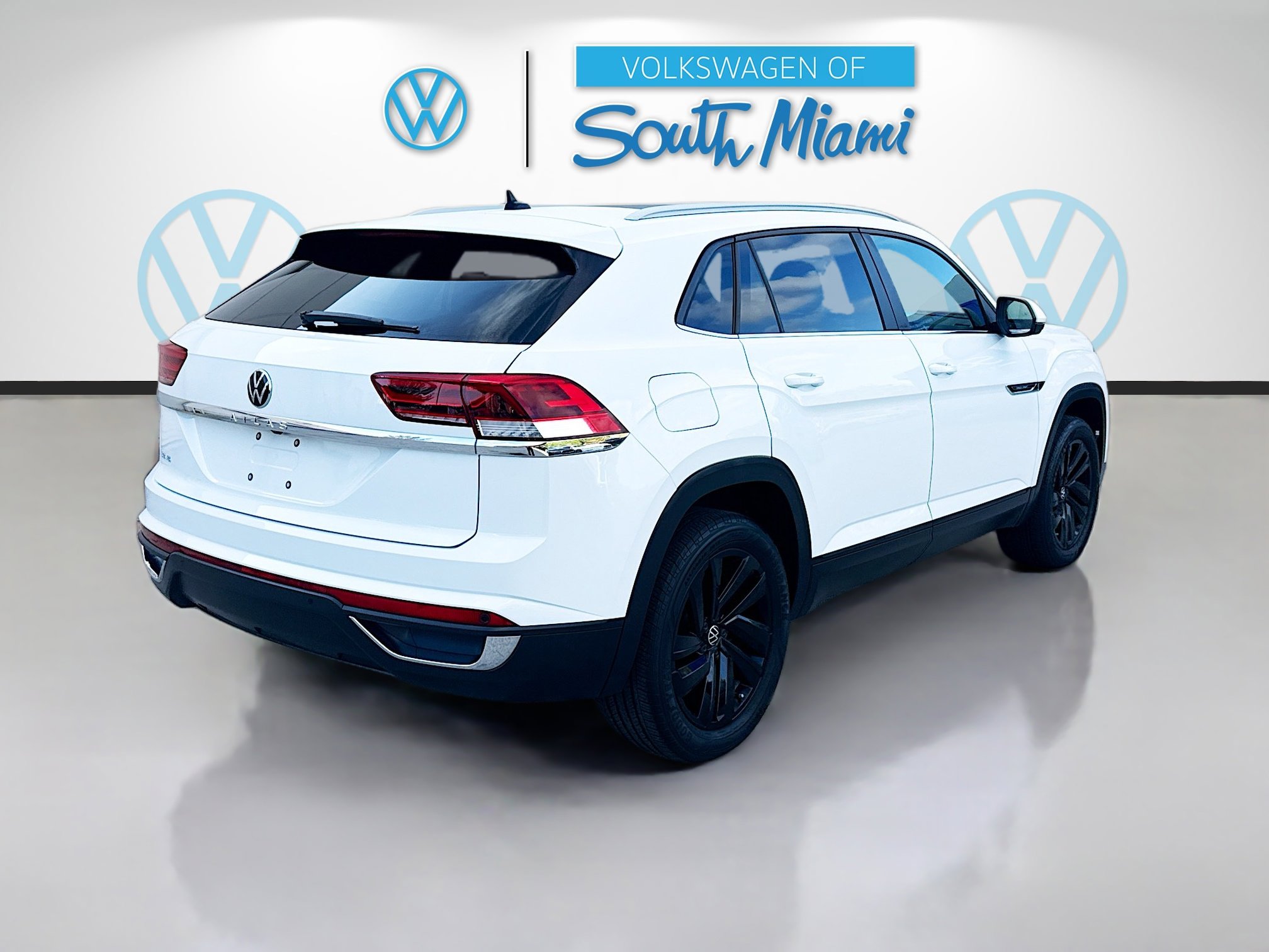 Used 2022 Volkswagen Atlas Cross Sport SE w/ Panoramic Sunroof Package image 7