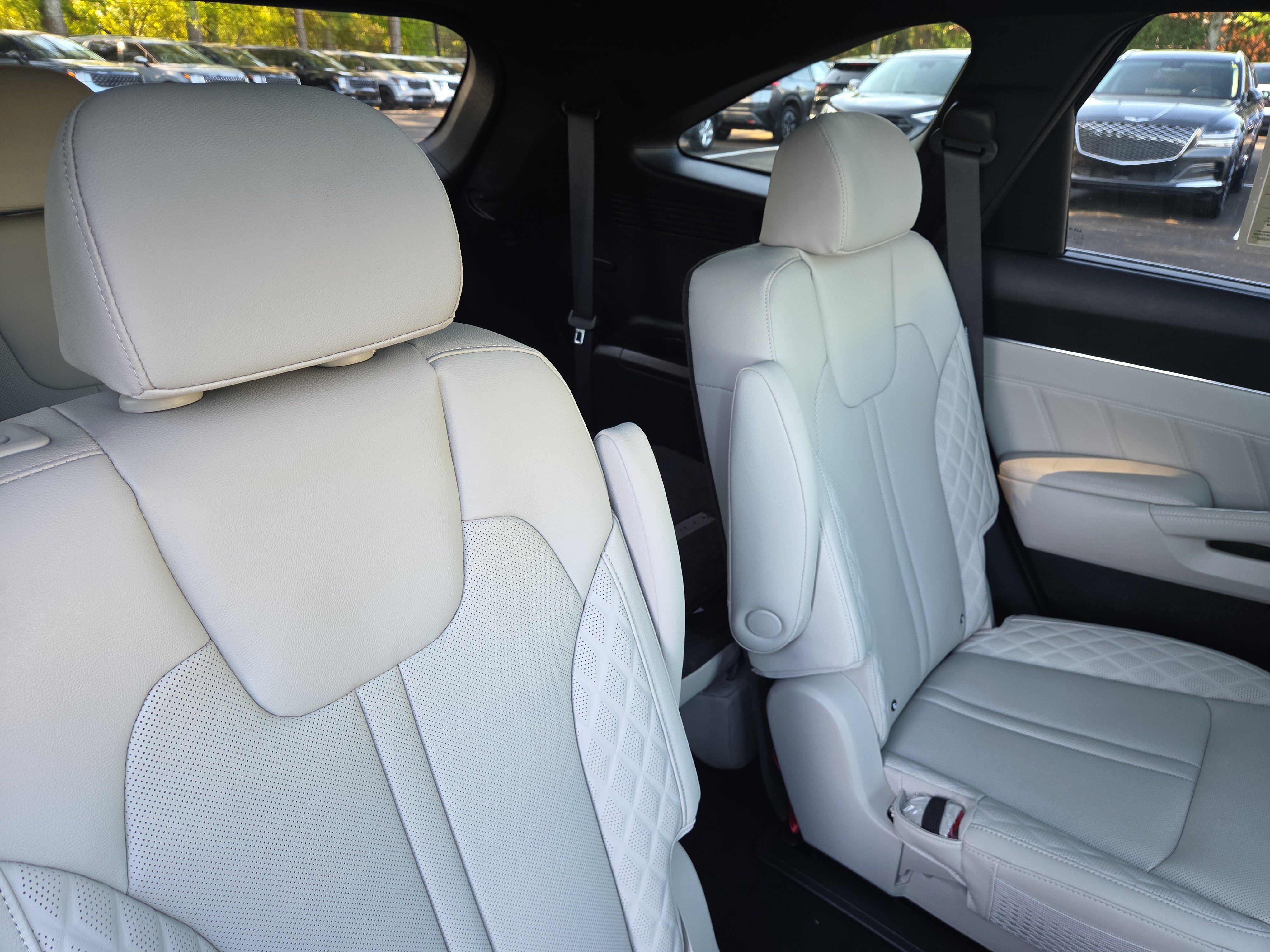 Used 2025 Kia Sorento SX Prestige image 35