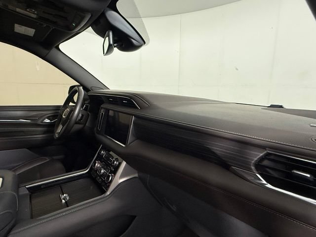 Used 2023 GMC Yukon XL Denali RWD image 34