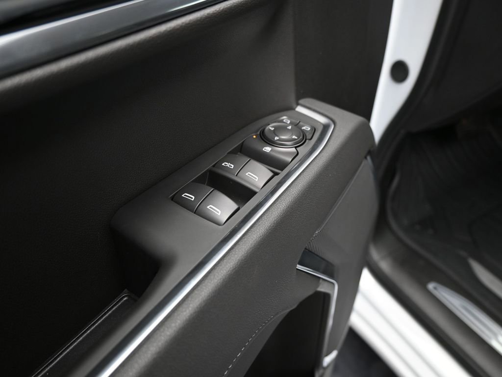 New 2026 GMC Sierra 1500 Elevation image 10