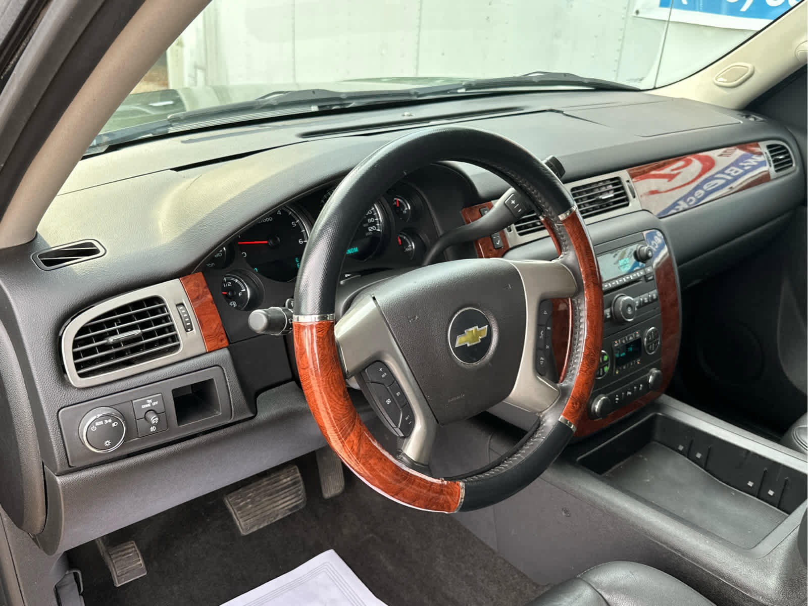 Used 2013 Chevrolet Avalanche LT image 24