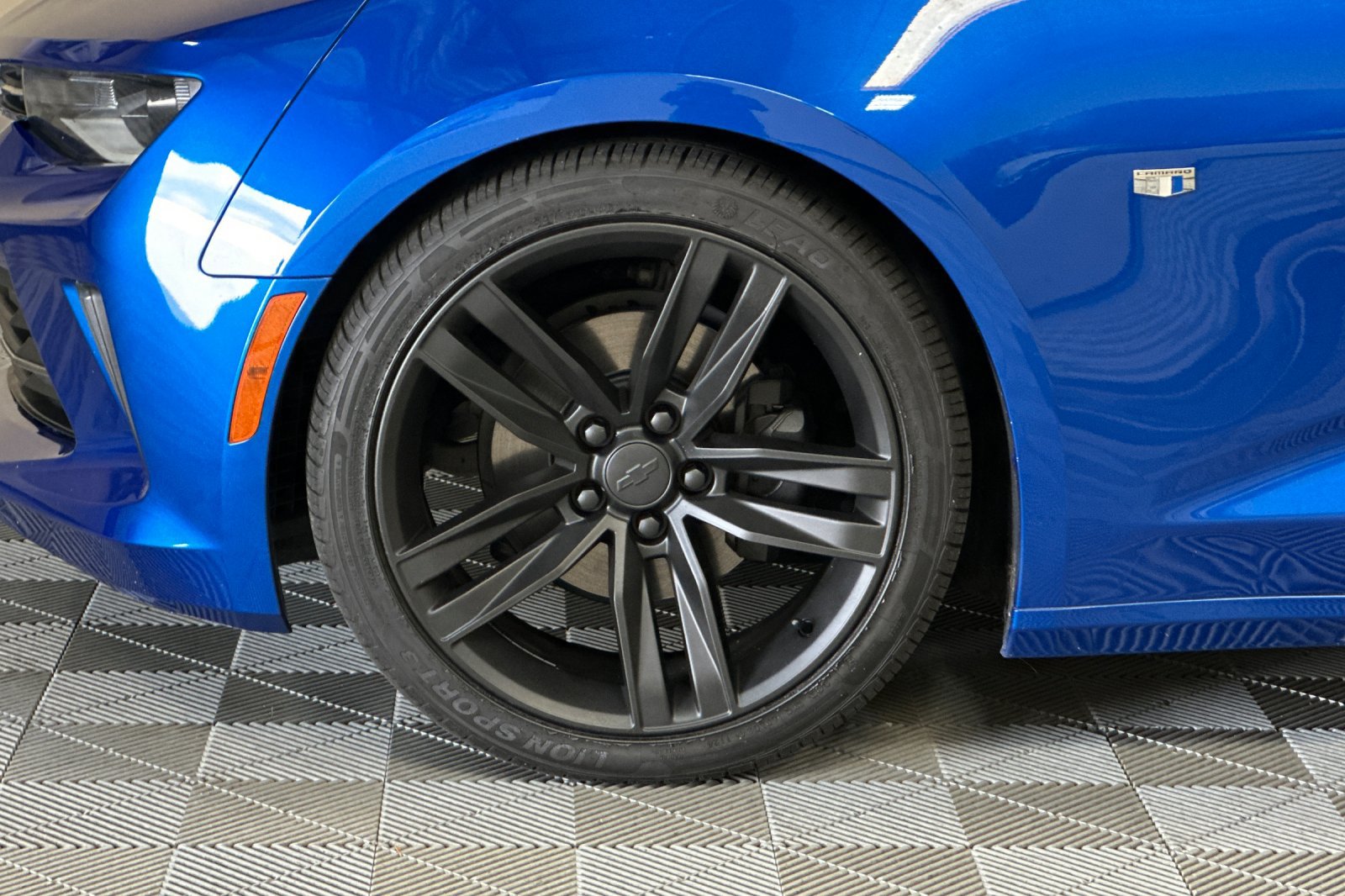 Used 2016 Chevrolet Camaro LT RWD image 41