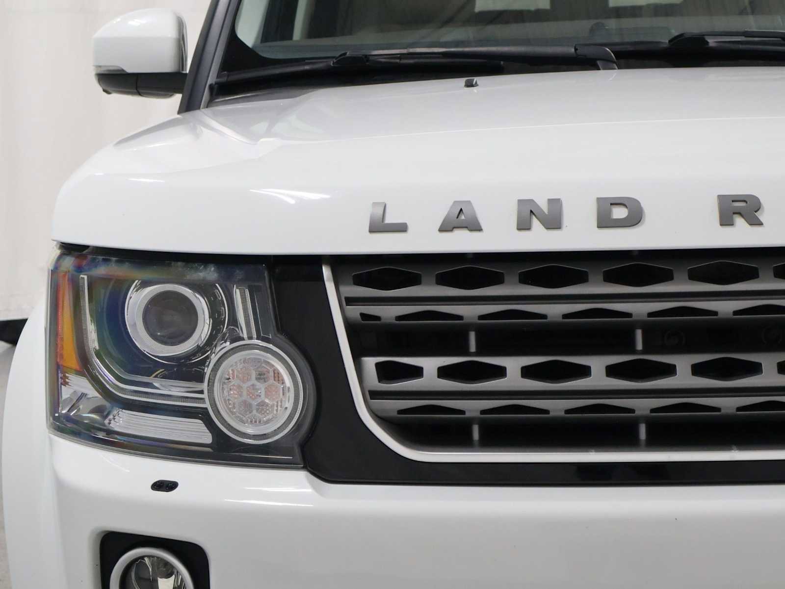 Used 2016 Land Rover LR4 HSE AWD/4WD image 14