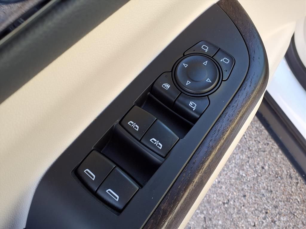 Used 2021 GMC Acadia Denali w/ Denali Technology Package image 15