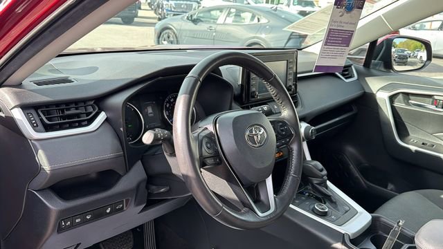 Used 2021 Toyota RAV4 XLE w/ Convenience Package AWD/4WD image 10
