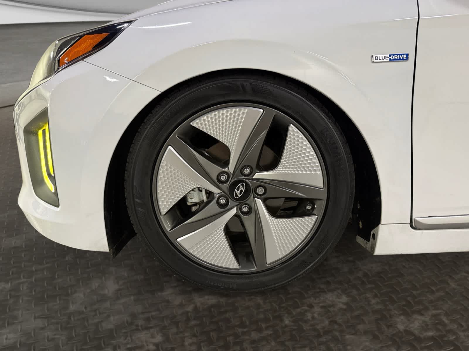 Used 2020 Hyundai Ioniq SEL FWD image 21