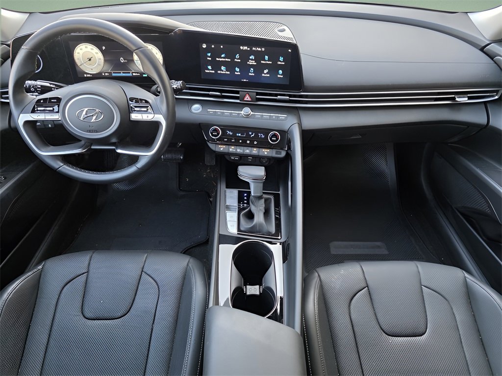 Used 2023 Hyundai Elantra Limited image 23