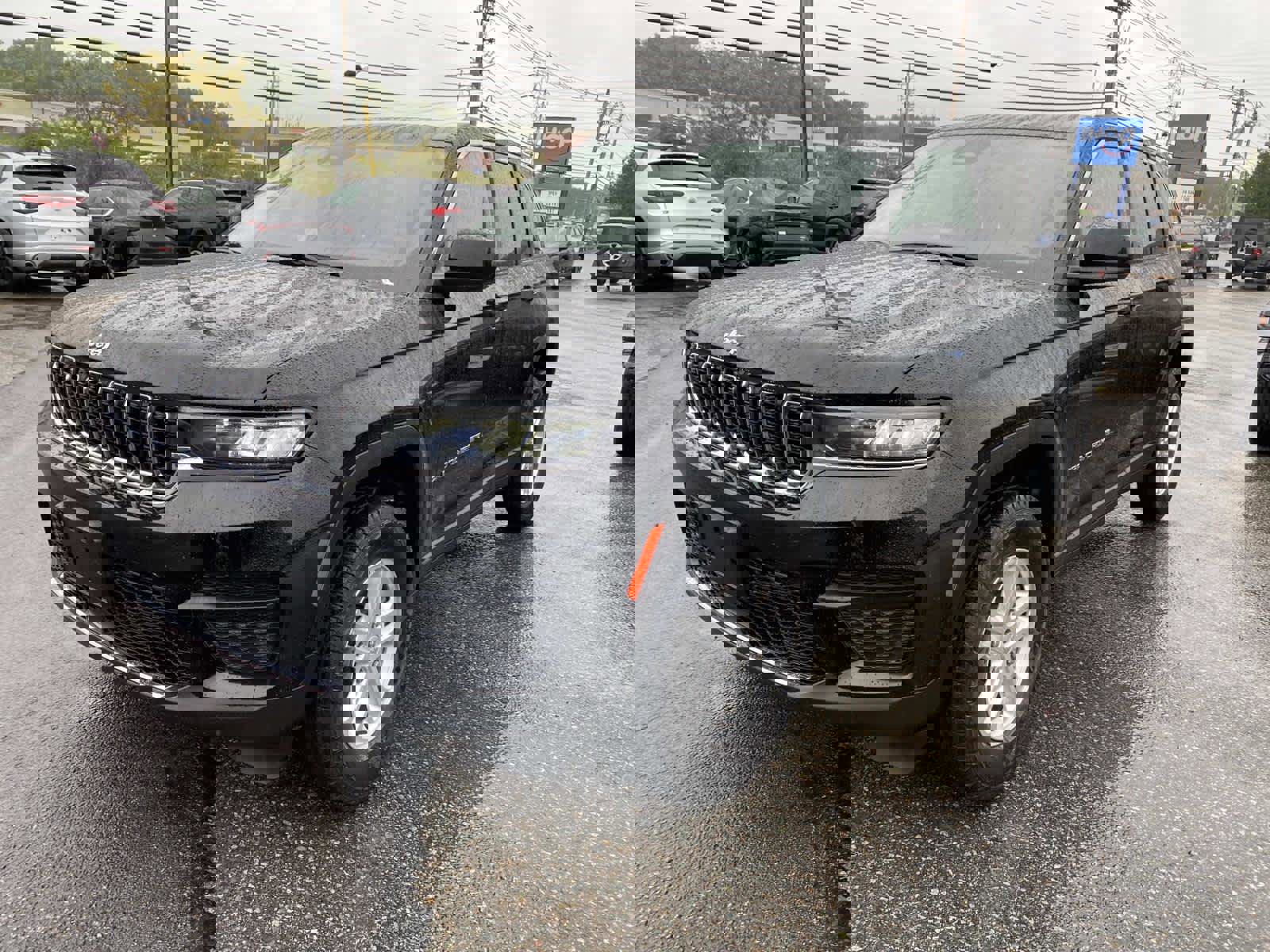 Certified 2023 Jeep Grand Cherokee Laredo image 8