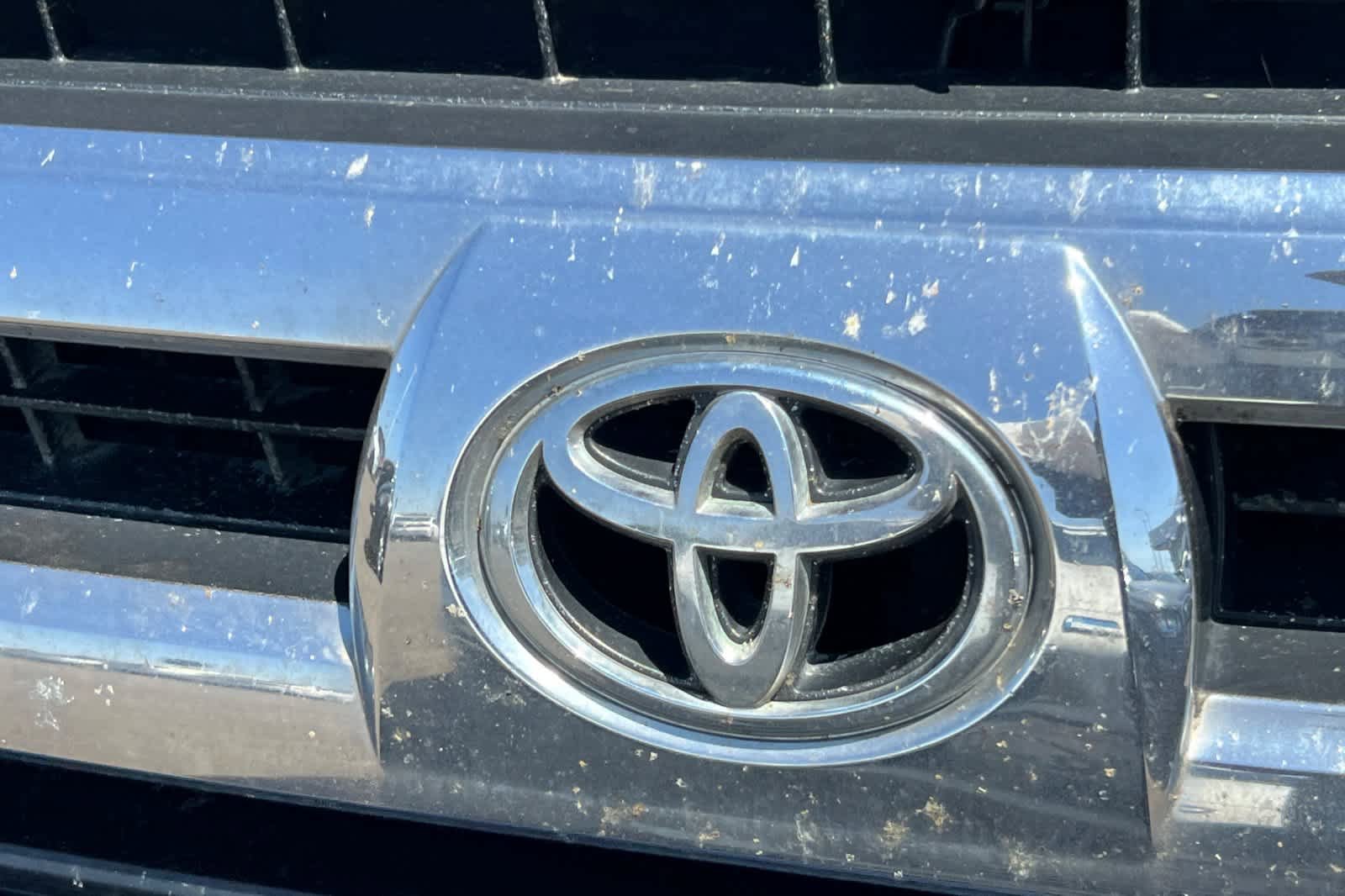 Used 2005 Toyota 4Runner SR5 AWD/4WD image 13