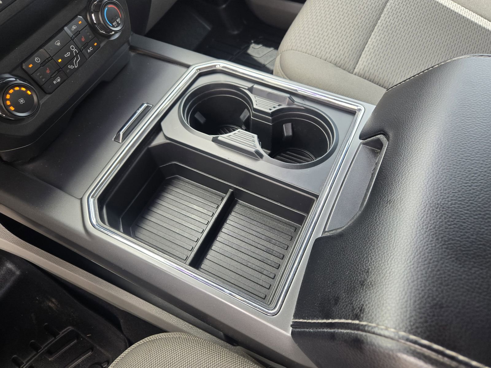 Used 2019 Ford F250 XLT w/ XLT Premium Package AWD/4WD image 19