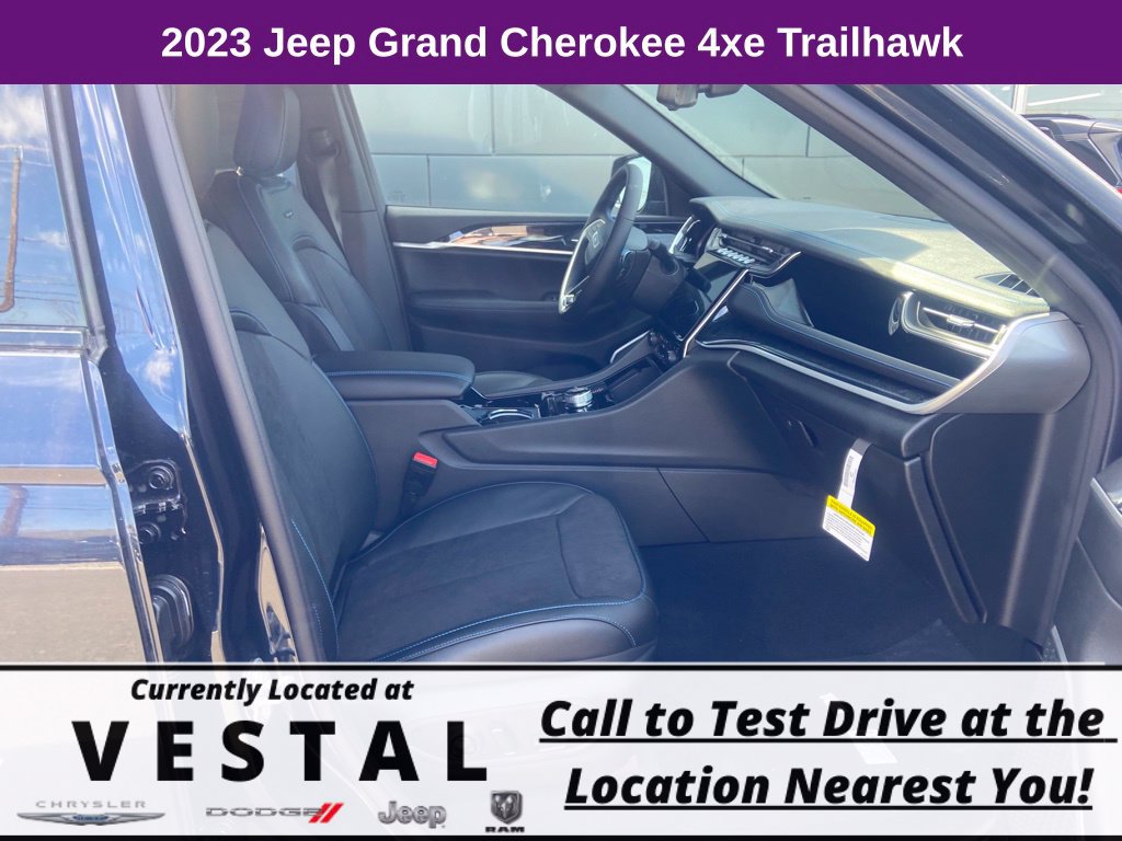 New 2023 Jeep Grand Cherokee Trailhawk w/ Advanced Protech Group II AWD/4WD image 17