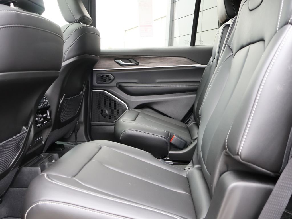 New 2026 Jeep Grand Cherokee L Limited image 19