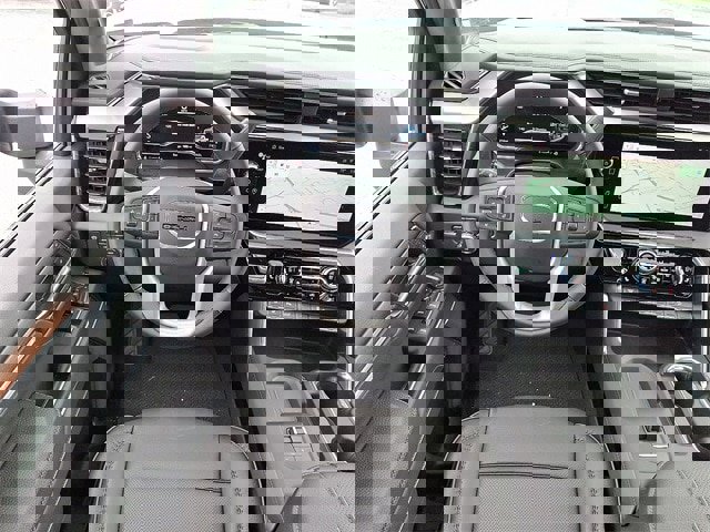 New 2025 GMC Sierra 2500 Denali w/ Denali Reserve Package image 8