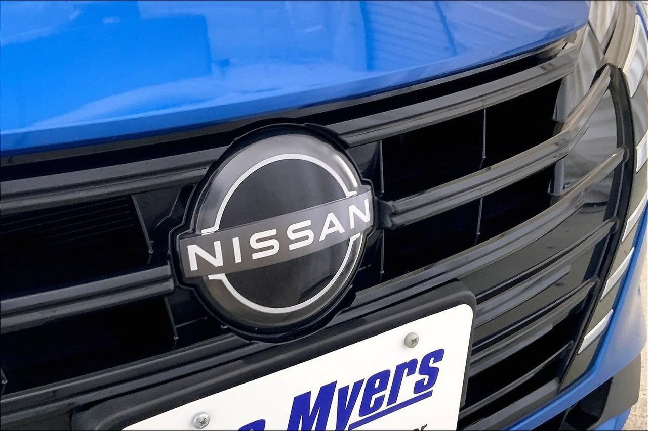 Used 2023 Nissan Versa SV FWD image 30