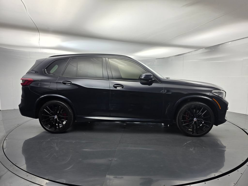 Used 2022 BMW X5 M50i AWD/4WD image 3