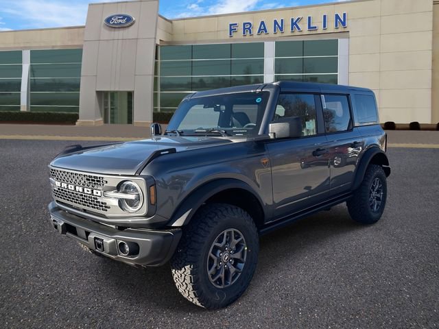New 2025 Ford Bronco Badlands image 3