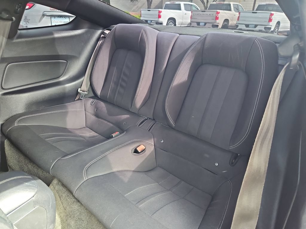Used 2018 Ford Mustang Coupe RWD image 23